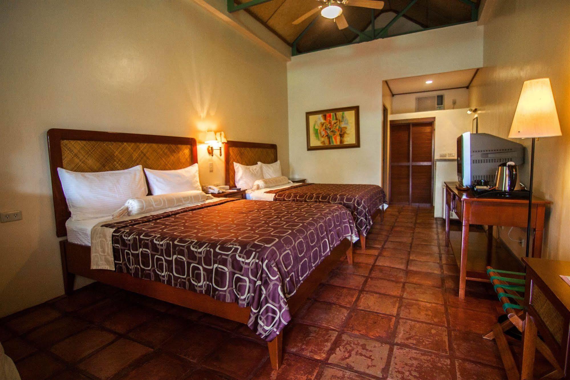 Camayan Beach Resort Hotel Subic Bay Exterior photo