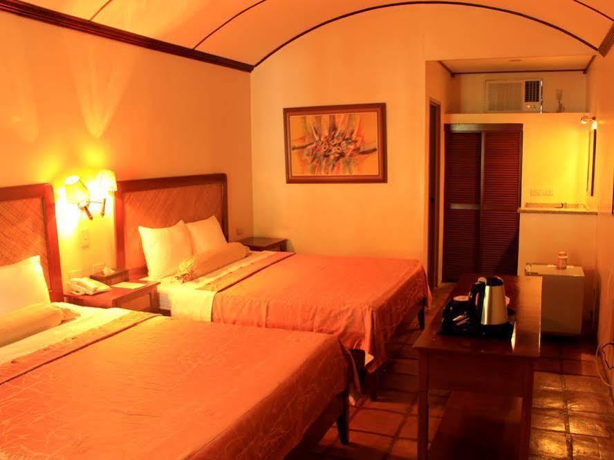 Camayan Beach Resort Hotel Subic Bay Exterior photo